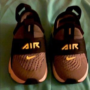 New in box. Kids Nike air max 270 extreme